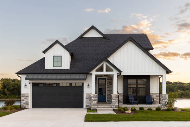 Best Emergency Roof Repair Services  in Lowell, OR